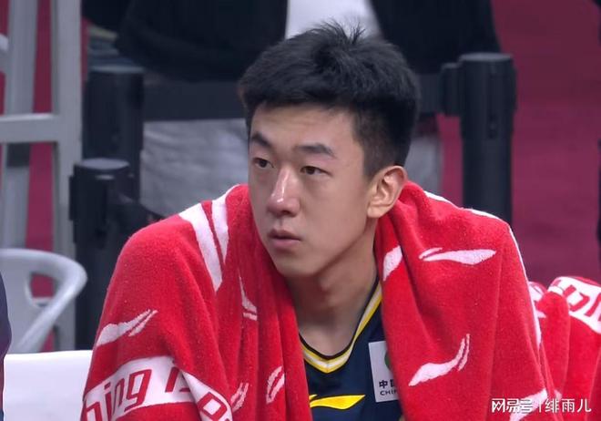 亚历山大遭淘汰后提前开启休赛期训练